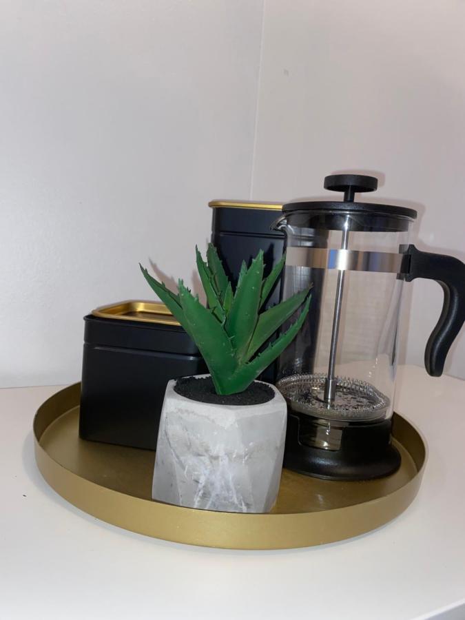 Studio Apartment In ハフナルフィヨルズゥル エクステリア 写真