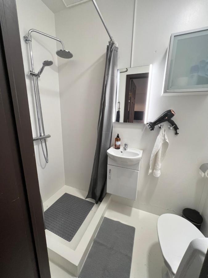 Studio Apartment In ハフナルフィヨルズゥル エクステリア 写真